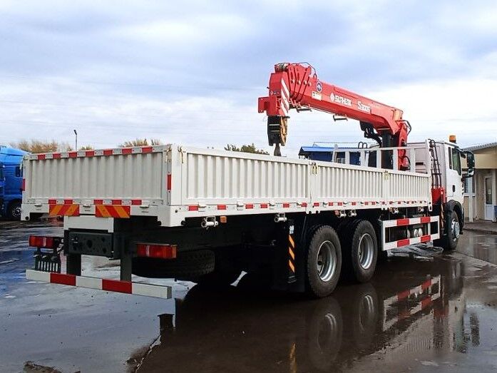 Бортовой грузовик Howo T5G с КМУ Sunhunk S3005